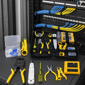 Kit premium de herramientas para instalación de redes KG-NT-KIT-DELUXE100 — aplicación en rack de telecomunicaciones