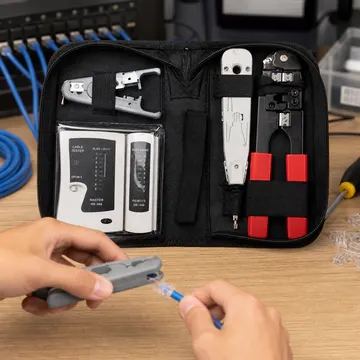 Kit básico de herramientas para redes KG-NT-KIT-ECO100 — uso profesional en banco de trabajo